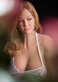 Pipedream Ultimate Fantasy Dolls Bianca, light skin tone Pipedream Ultimate Fantasy Dolls Bianca, light skin tone