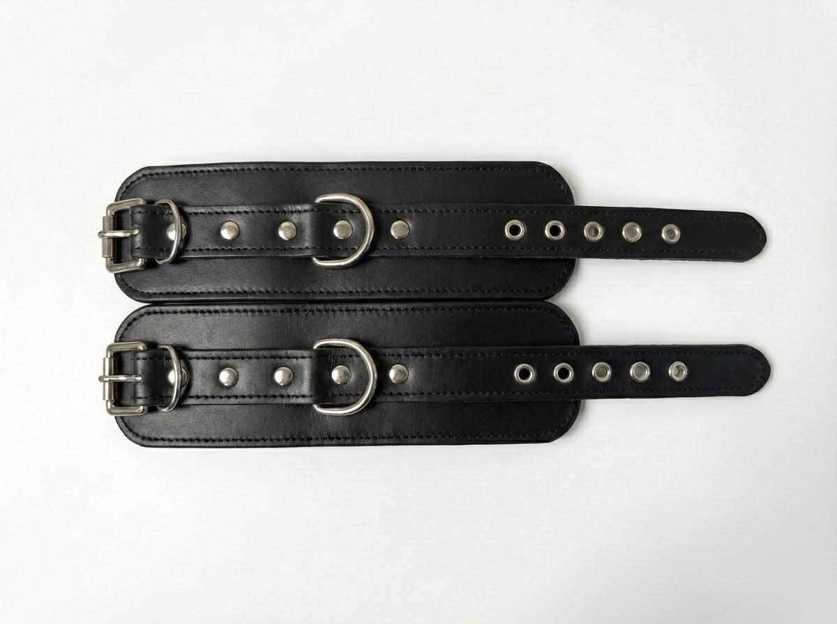 Leather Handcuff Black, 25X7cm
